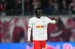 法尔克:因价格拜仁不再优先考虑扬·迪奥曼德 签沙德的费用也很高 配图