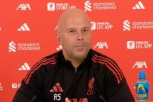 斯洛特：不能仅凭首回合就说英超不行，但我没想到曼城会0-3皇马 配图