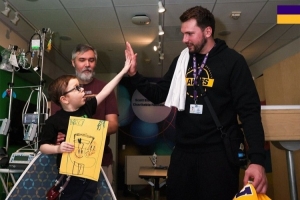 此前去看病患！东契奇：置身其中才懂健康最重要 它是最宝贵财富 配图