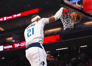 予取予求！加福德9中7砍半场最高17分8板 罚球5中3 配图