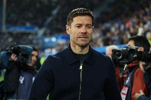 经纪人：阿隆索和利物浦未达协议 他正考虑一些报价以决定未来 配图