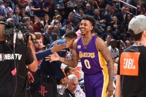 尼克·杨：如果在现在这个时代打球 我就是安东尼·爱德华兹 配图