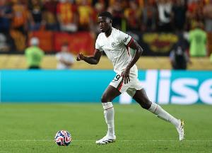 马马杜·萨尔:对阵阿森纳时我压力巨大,但我有信心能在英超立足 配图