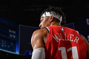 骚气十足！乔丹·米勒no look pass击地妙传 马瑟林折叠上进 配图