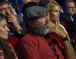 太阳报：坎通纳发布首张录音室专辑，歌词晦涩令听众摸不着头脑 配图