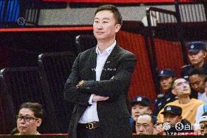 刘维伟：我们有思想包袱 教练组在帮球员释放压力方面做得不到位 配图