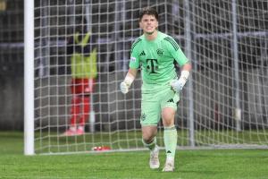 青春风暴！图片报：四名拜仁青训小将入选客战勒沃库森大名单 配图