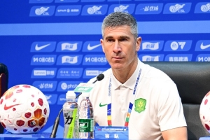 蒙哥马利：国安定位球防守要提升；门将张健智表现很出色 配图