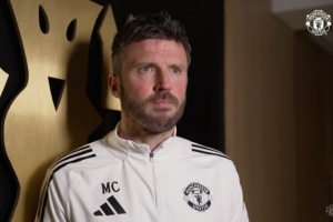 卡里克谈迎战维拉：比赛对排名很重要，我们要在主场找回胜利感觉 配图