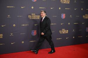 教授发联名文章评巴萨：财政比五年前稳健，赢不少冠军+阵容更新 配图