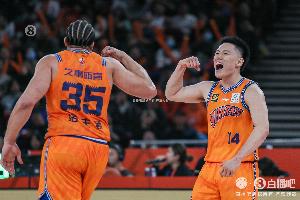 万箭齐发！上海队全队三分球30中17 命中率达到56.7% 配图