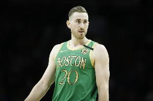 海沃德:我和欧文在绿军时纸面实力很强 但各自的目标都不一样 配图