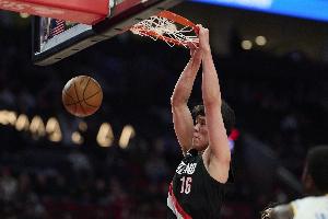 【菜鸟】杨瀚森48秒生涯新低 弗拉格25分4板5助 桑德斯11分6板3助 配图