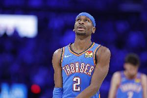 雷记：亚历山大打破了尘封63年的纪录 网络却疯传他“骗犯规”？ 配图