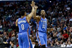 KD谈威少:从没见过人能跳那么高 跑那么快 这让我每场都充满信心 配图