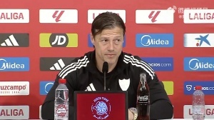 塞维主帅:如今战火纷飞,我们却还在谈论踢球,对一切都漠不关心 配图