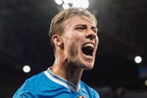 罗马诺：那不勒斯已正式敲定4400万欧买断霍伊伦！转会总价5000万 配图