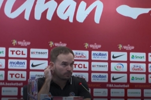 南苏丹主帅:中国队是世界最顶尖队伍之一 我们没放弃在逐渐变好 配图