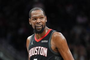 死神在休斯敦降临!火箭主场险胜鹈鹕 超越湖人重返西部第三 配图