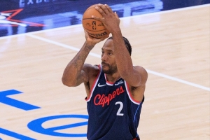 有起伏!伦纳德半场13投4中 拿下14分1篮板2助攻1抢断 正负值+9 配图