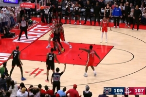 功亏一篑！德章泰·穆雷第2罚故意不中 墨菲漂移三分绝杀失手 配图