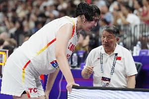 媒体人：中国女篮只赢了南苏丹10分 对方没靠谱后卫&基本功不行 配图