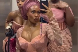 太阳报：萨卡女友一袭低胸礼服参加婚礼 去年已同意萨卡求婚 配图