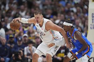 Lowe:我是约基奇忠实信徒 但我第一次想问SGA是不是已超越他了? 配图