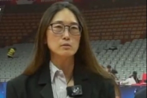 隋菲菲:中国女篮年轻球员进攻端有提升 但防守端暴露更大的漏洞 配图