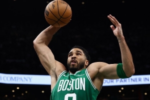 塔图姆:我知道本周出场时间会增加一些 这是循序渐进的过程 配图