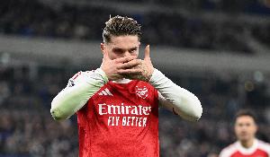 约克雷斯：道曼每次拿球都非常冷静，大多数情况下都做出正确决定 配图