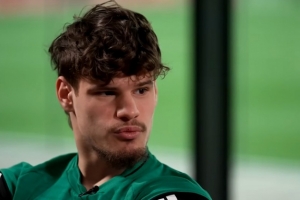 凯尔凯兹:想在利物浦立即展示自己是错误 和罗伯逊聊了很多传中 配图