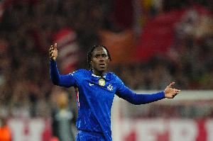 查洛巴:我们渴望留在欧冠赛场,对阵巴黎至关重要但联赛同样重要 配图