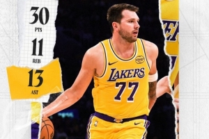 湖人官方晒东契奇数据海报：三双外加绝杀！今晚属于你！ 配图