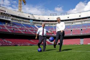 最终对决!世体:11万巴萨会员今日投票,当地23点公布巴萨新主席 配图