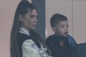 巴尔韦德妻子社媒：我丈夫的巅峰状态总是在我怀孕的时候到来 配图