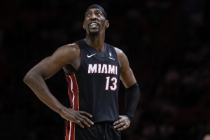 人们想让你道歉?阿德巴约:因为他们认为我不是得分手&罚球太多 配图