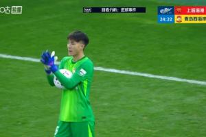 进球无效!莱昂纳多角球乱战破门,李昊抗议犯规,VAR介入取消 配图