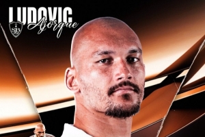 4场3球2助!布雷斯特前锋阿约克当选法甲2月最佳球员 配图