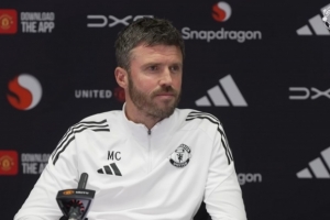 卡里克:正朝着2028年夺冠的目标努力,渴望让曼联达到那样的高度 配图