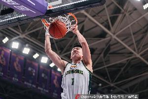 终结效率很高！付豪半场8中5拿到15分 罚球6中5&队内唯一得分上双 配图