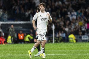 亚涅斯：我踏入伯纳乌球场后彻底被震撼了 居莱尔吊射进球？神迹 配图