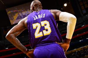 即将打破历史出场数纪录！詹姆斯：让头脑和身体一样做好准备上场 配图