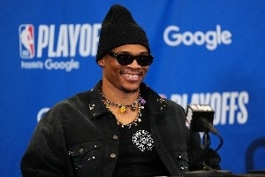 最差受访者却是最佳队友!美媒:威少会虚构一些轻视并视其为动力 配图