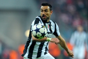 夸利亚雷拉：米兰若击败拉齐奥意甲争冠悬念重启 没劳塔罗影响大 配图