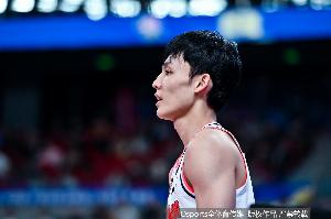 命中率仅15.6%!广东三分32投仅5中 徐杰&胡明轩三分合计10中1 配图