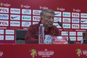 宫鲁鸣：我们的任务不只是为了出线 我们想走得更远 配图