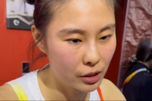 王思雨：家门口作战大家都有家国情怀 打得多少有点紧 配图