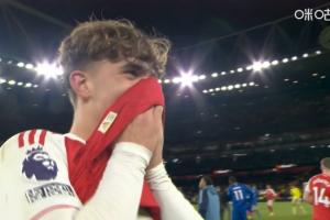 怼着拍！16岁道曼英超首球创历史，摄影师追着道曼拍摄持续数十秒 配图