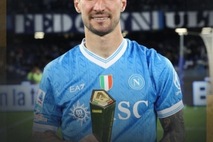 传射建功！波利塔诺当选那不勒斯2-1莱切一役全场最佳 配图